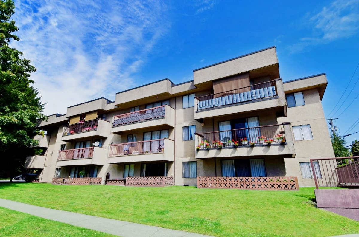 Dennison Court - Vancouver student accommodation