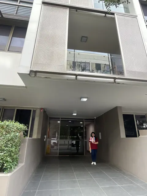 17 grandstand parade