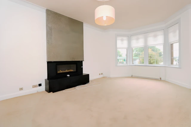 Ayr Road, G77 6EE 4