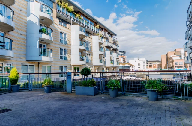 Marina Place 1
