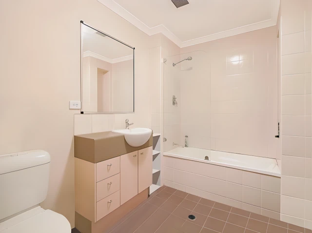 7/442 Main Street,Kangaroo Point,Queensland 4169 1
