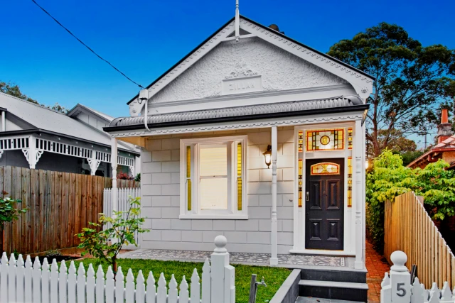 5 Warburton Road, Camberwell