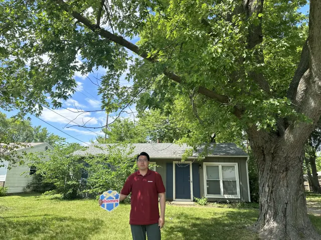 2902 Lawndale Drive 4