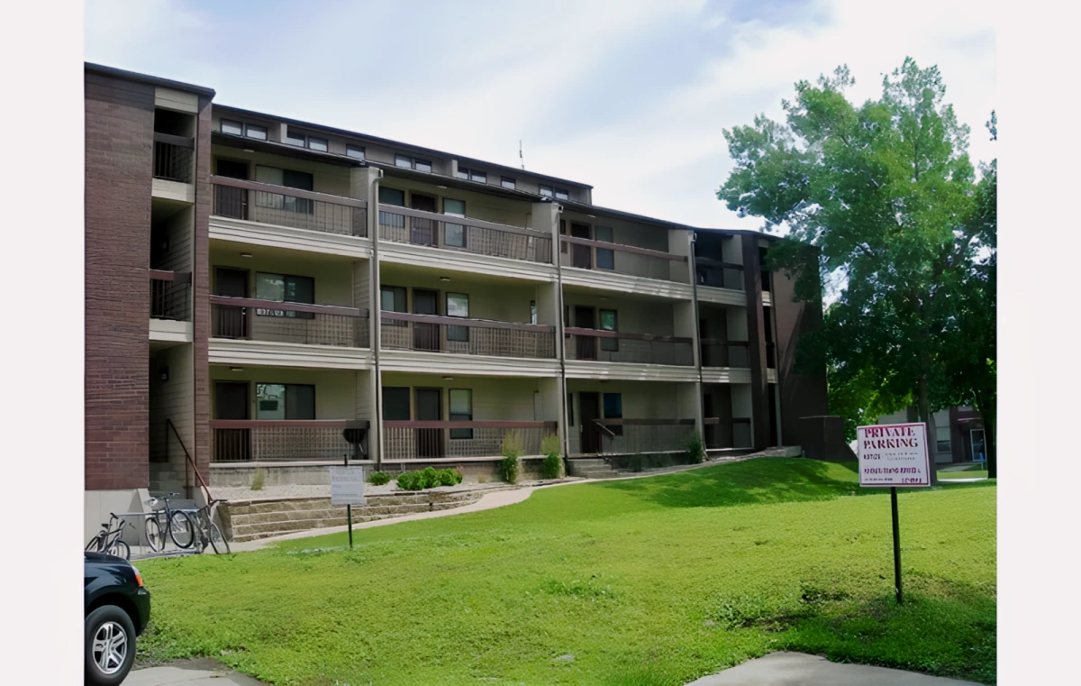 1009 S. First St Champaign IL 0