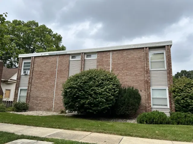 506 W. Healey St Champaign IL 3