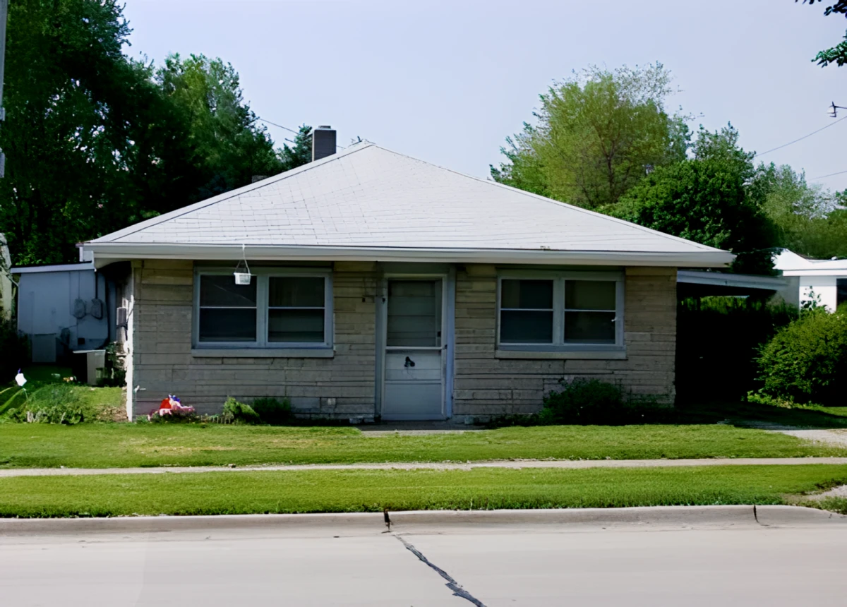 109 W. Church St., Savoy, IL 61874 0