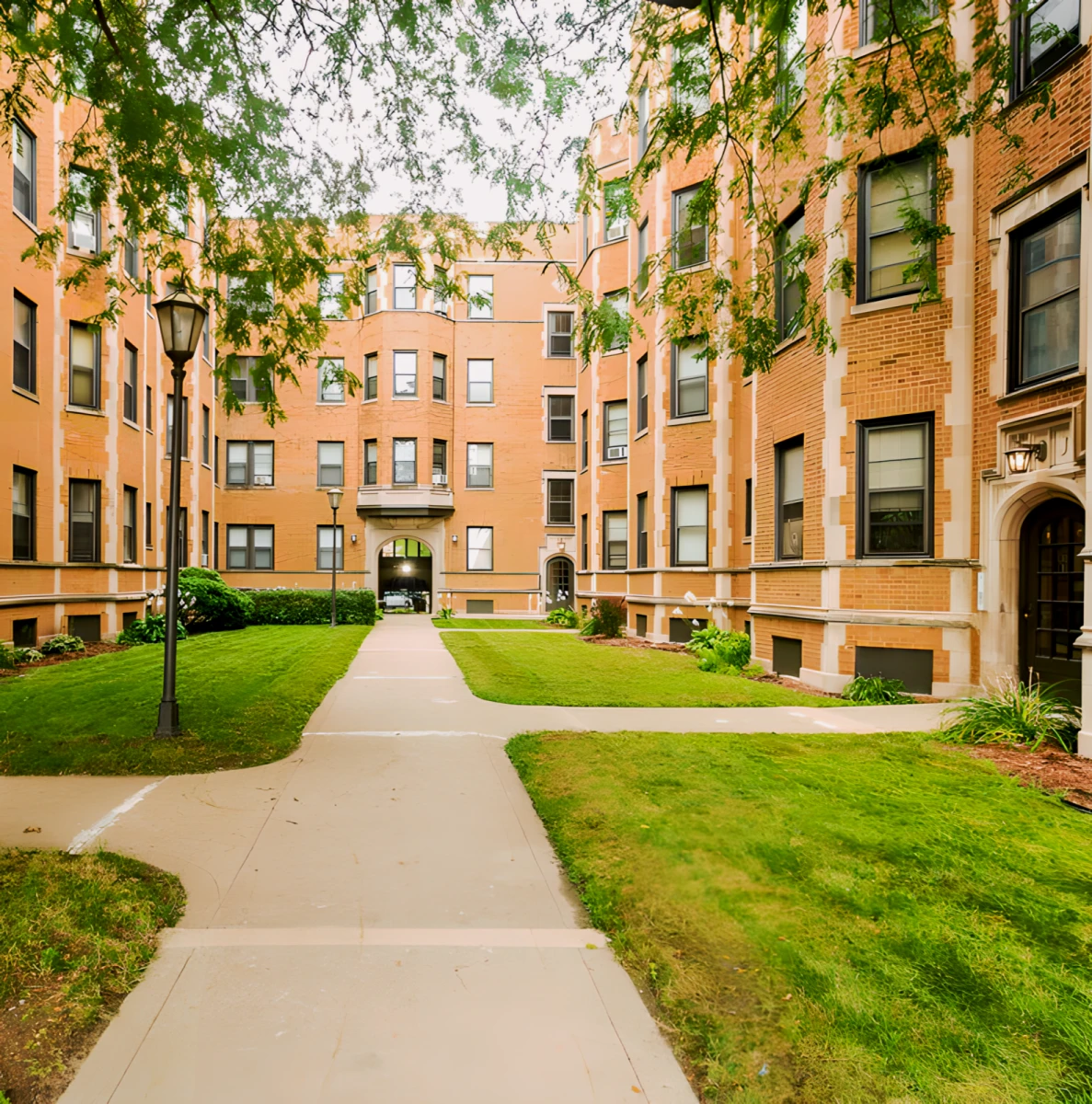 Lakeside Grant Manor Apartments 0