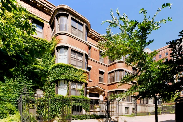 5300-5308 S. Hyde Park Boulevard 1