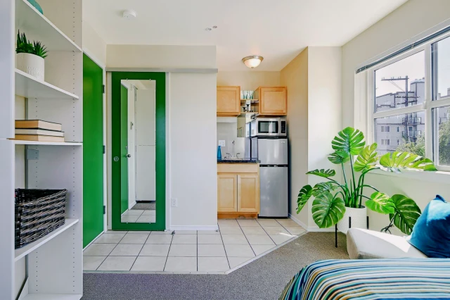 Suites at Strada 1