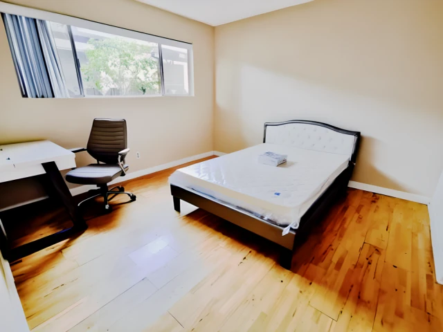 1648 Franklin St # B 2