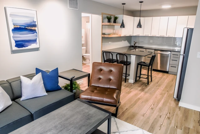 306 E. White, Champaign 3