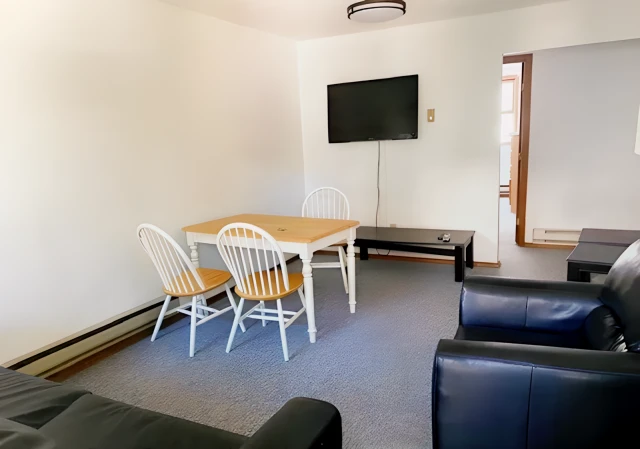 1004 W. Stoughton, Urbana 3