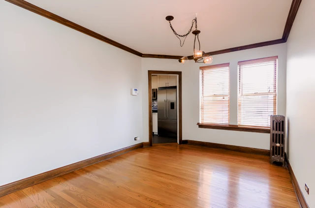 Clarence & Harrison Apartments 4
