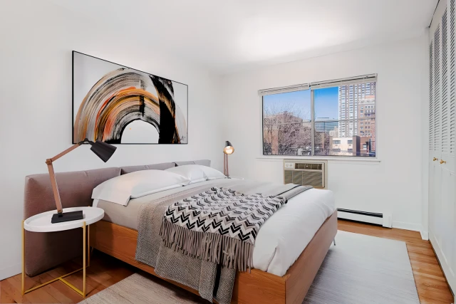 450 West Melrose Apartments 2