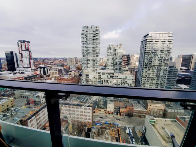 Theatre Park(224 King) 4