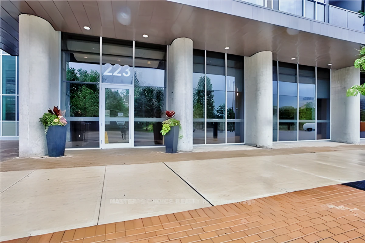 Entire Place·2B2B···223 Webb Dr 0