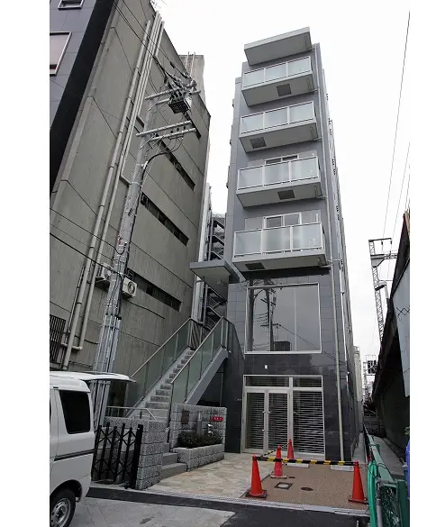 レオパレスアストラーレ茶屋町東 4