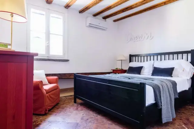 Apartment in Via Santa Marta 2