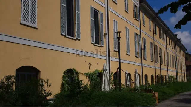 Bilocale in affitto in Alzaia Naviglio Pavese, 260 0