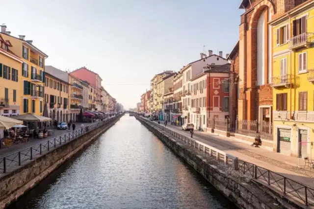 Romantic flat on Navigli river 3