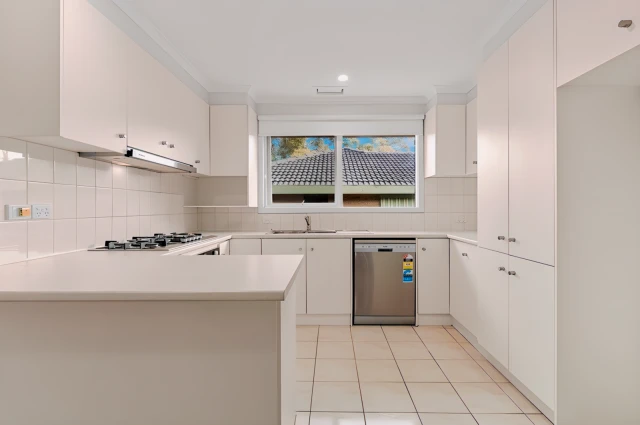 76 Polaris Drive, Doncaster East 1
