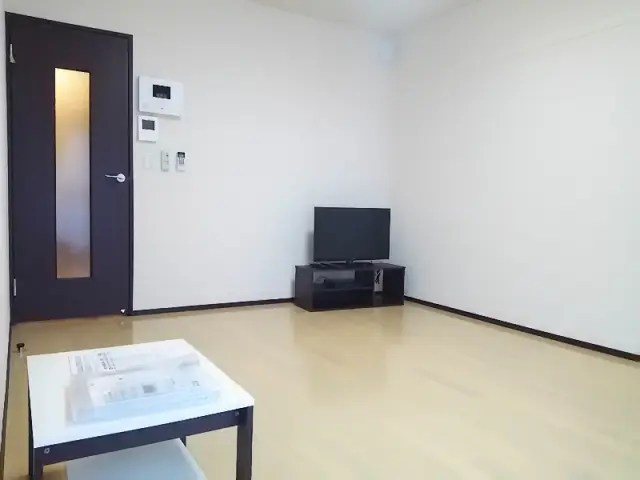 レオネクストL栄谷 208号室 1