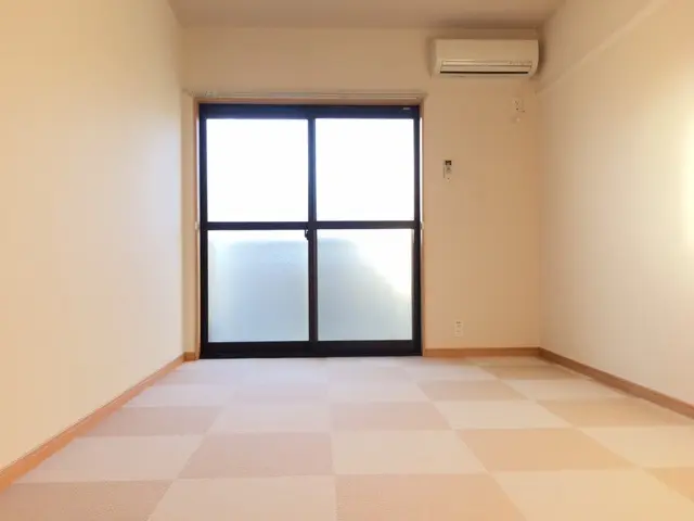 レオパレスしろがね 206号室 2