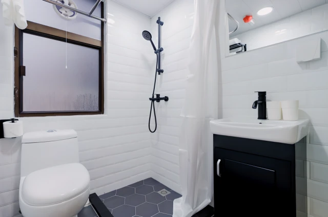 DASH LIVING ON CARNARVON 4