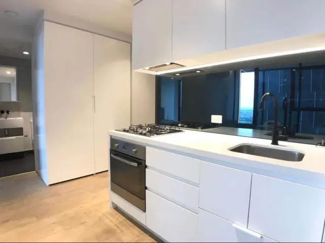 442 Elizabeth Street 1