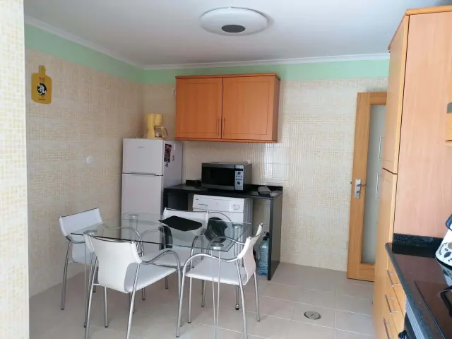 Spacious and bright 2 bedroom apartment in Sintra 3