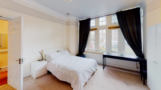 Fishponds Road, BS16 2