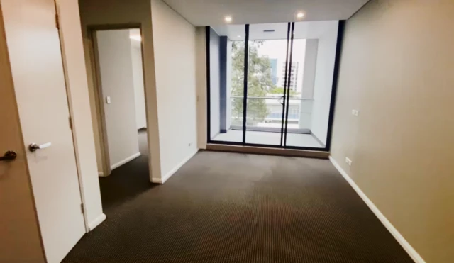 14 Defries Ave 3