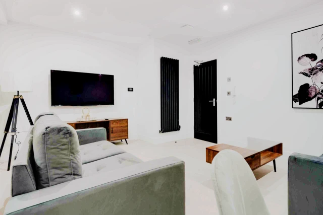 104 Thornycroft road, L15 2