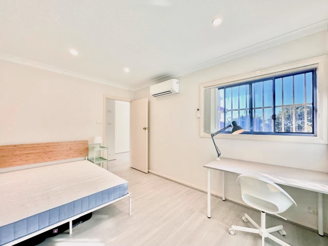 36 Daunt Ave(027) 2
