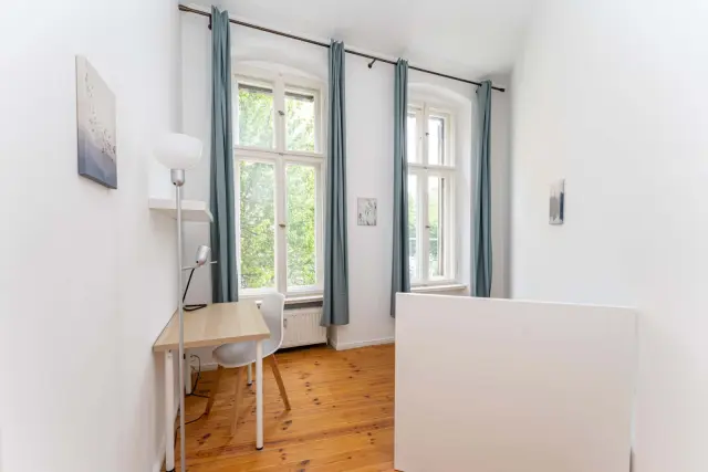 GREIFSWALDER STR. 216-  VH 1. OG links (Gigacube) 1