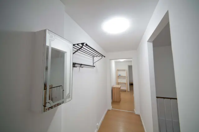 Pestalozzistrasse 19DE-02-020M 4