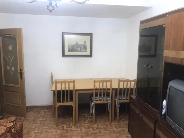 apartment near Calle Jaraíz de la Vera 4