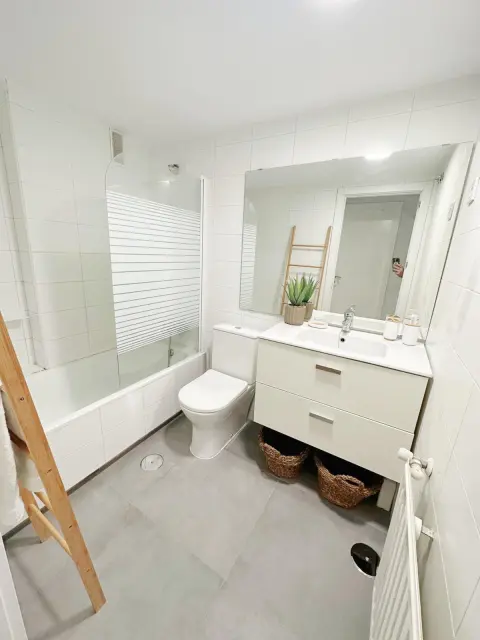 apartment near Calle Golfo de Salonica 4