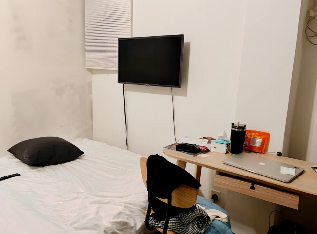 Shared Apartment in Sai Ying Pun 2