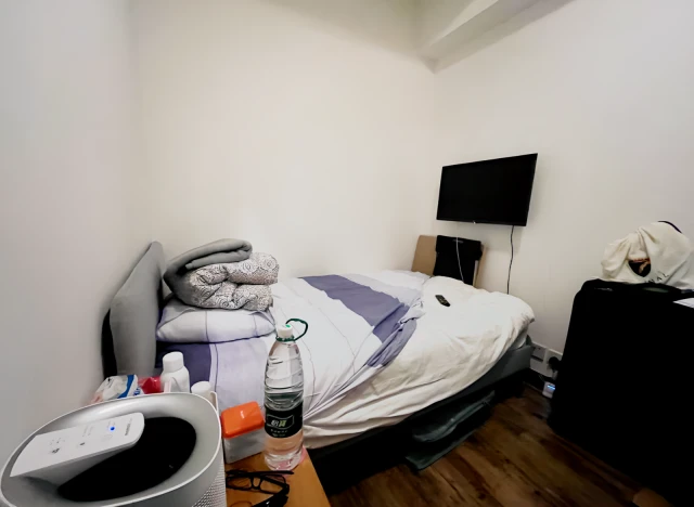 Shared Apartment in Sai Ying Pun 4