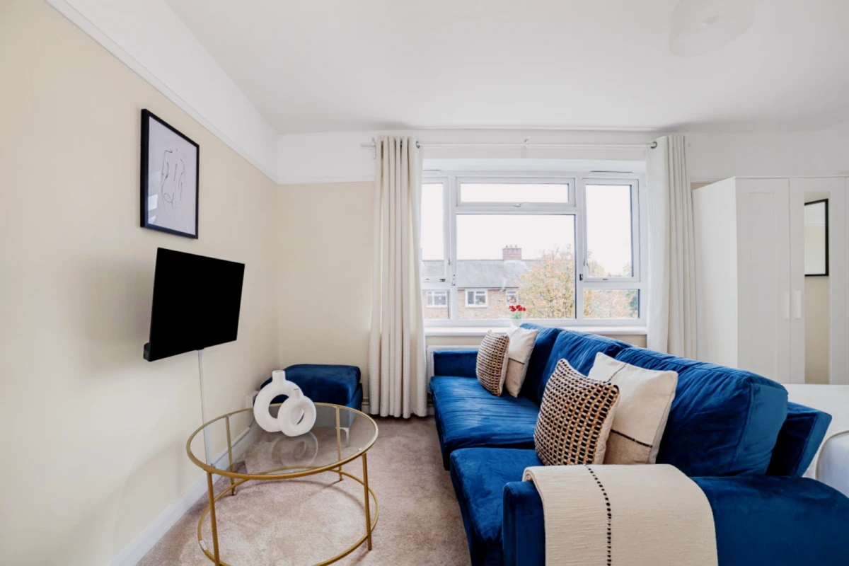 apartment near Morris Gardens 0