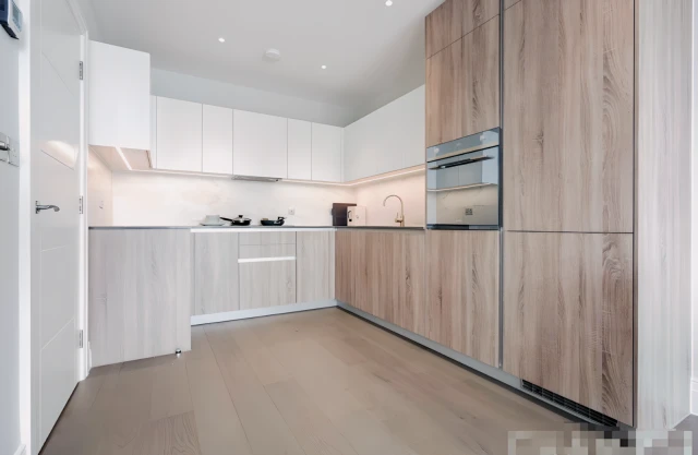 Hamond Court, Queenshurst Square, Kingson upon Thames, KT2 5FU 3