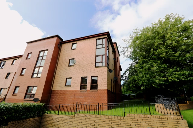 Hopehill Gardens, G20 7JR 1