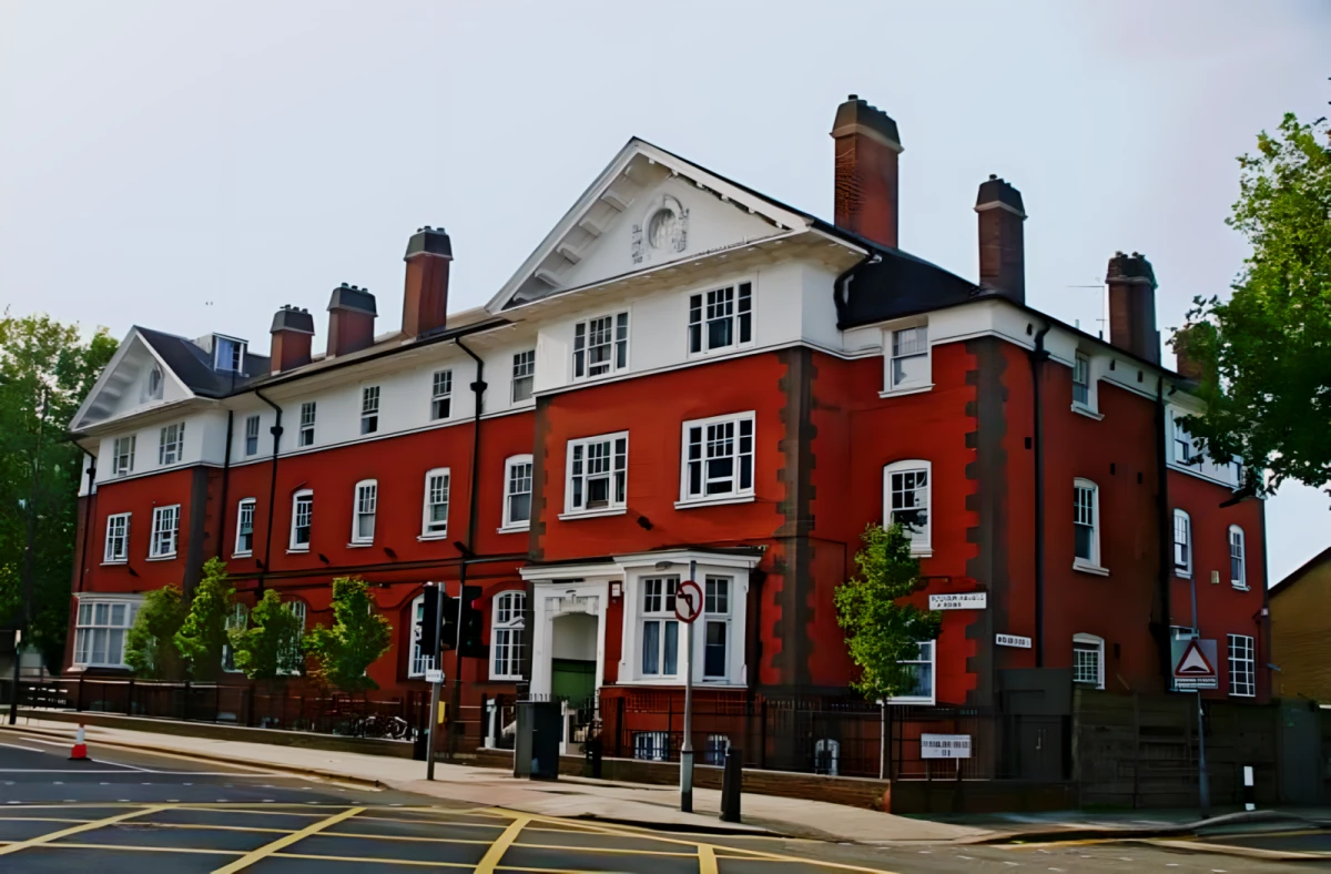 Fulham Palace Road 18070# 0