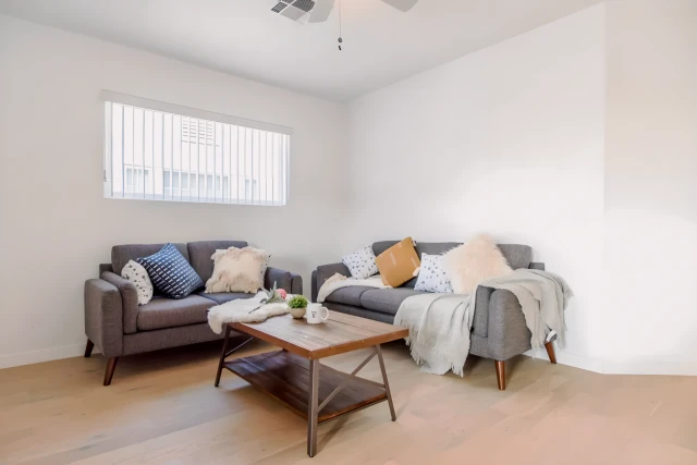 2918 Normandie Ave 2