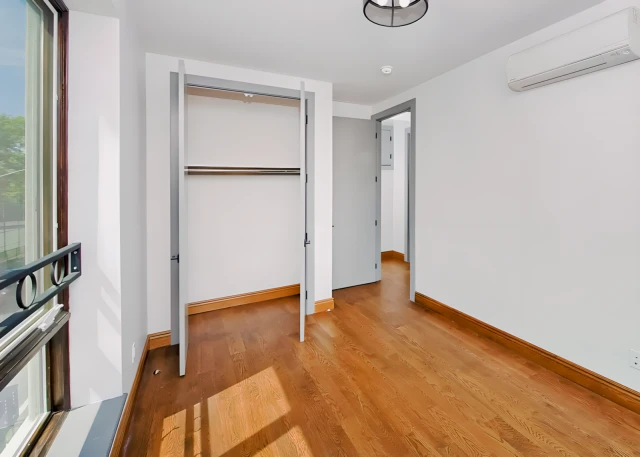 599 Myrtle Avenue 4