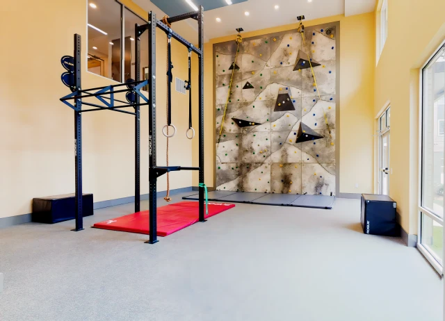 Abberly Skye Apartment Homes - Atlanta student accommodation - Rock Climbing Wall