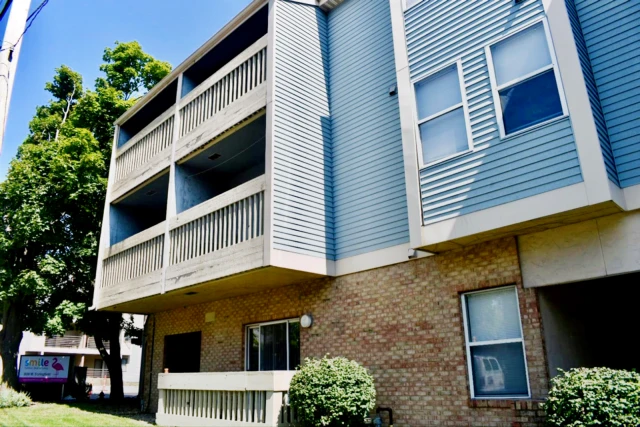 813 W Springfield, Urbana, IL 61801 2