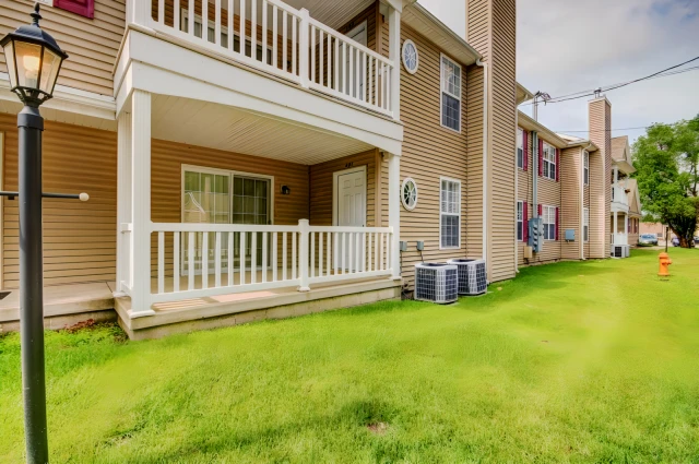 401 E. Villa, Urbana, IL 61801 3