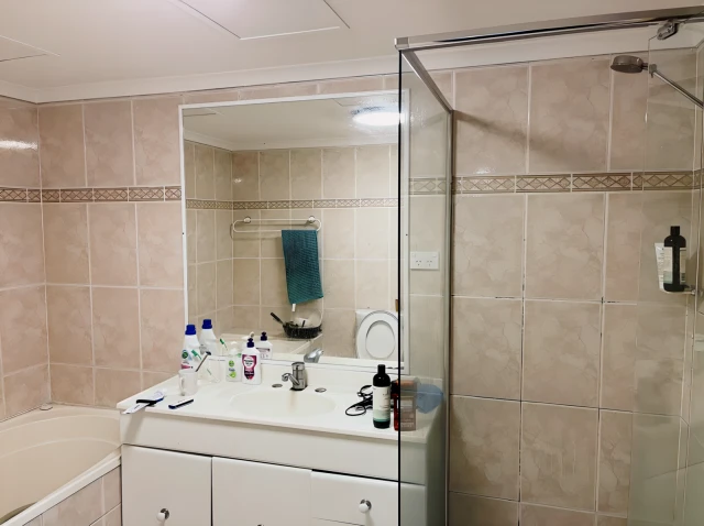 2-26 Wattle Crescent 4